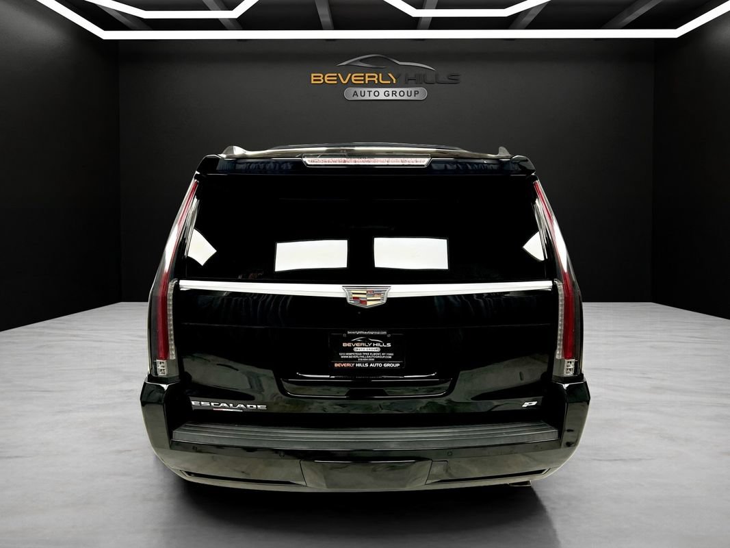 Used 2015 Cadillac Escalade ESV Platinum AWD/4WD image 4