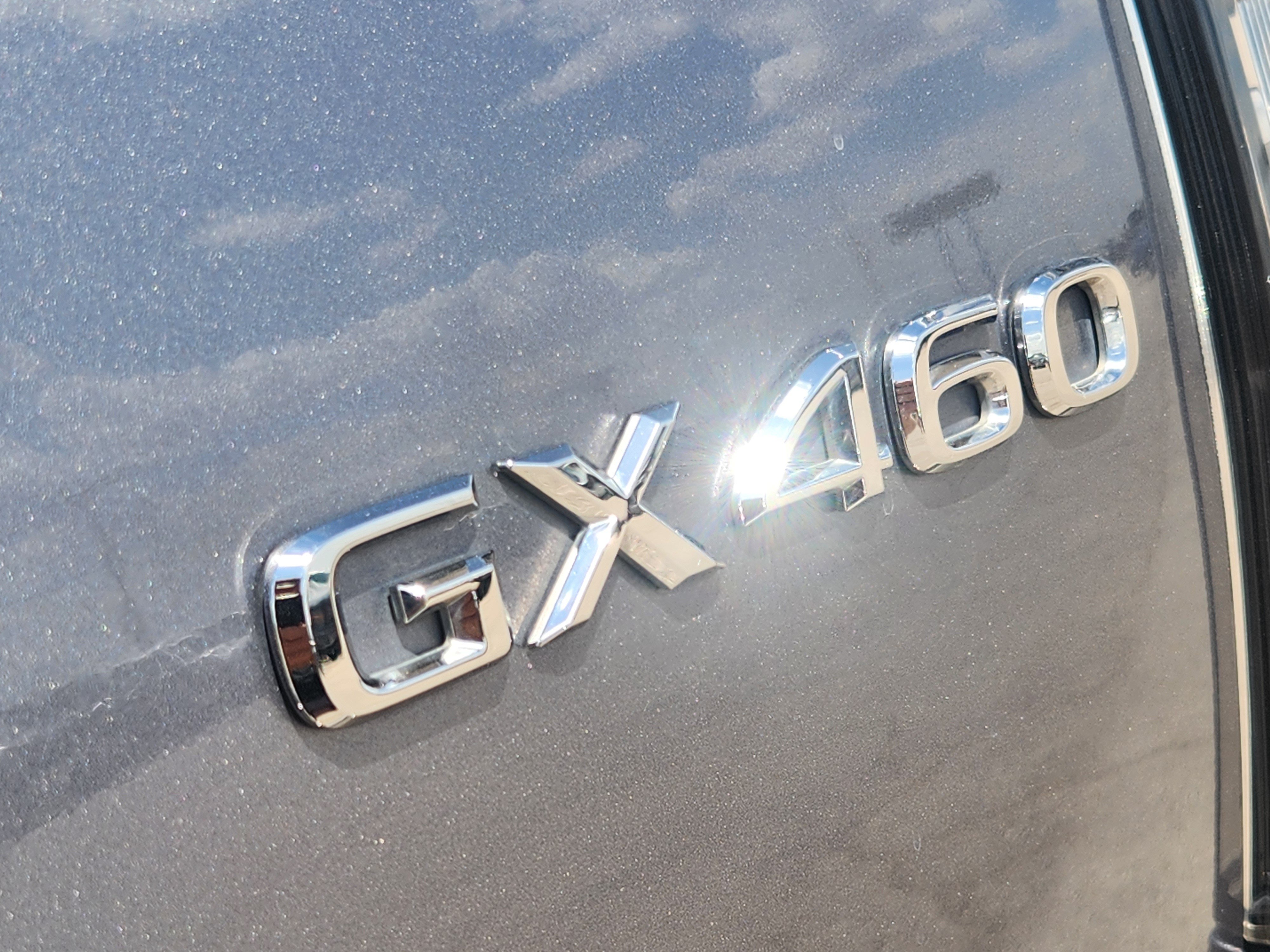 Used 2023 Lexus GX 460 Luxury w/ Sport Design Package AWD/4WD image 12