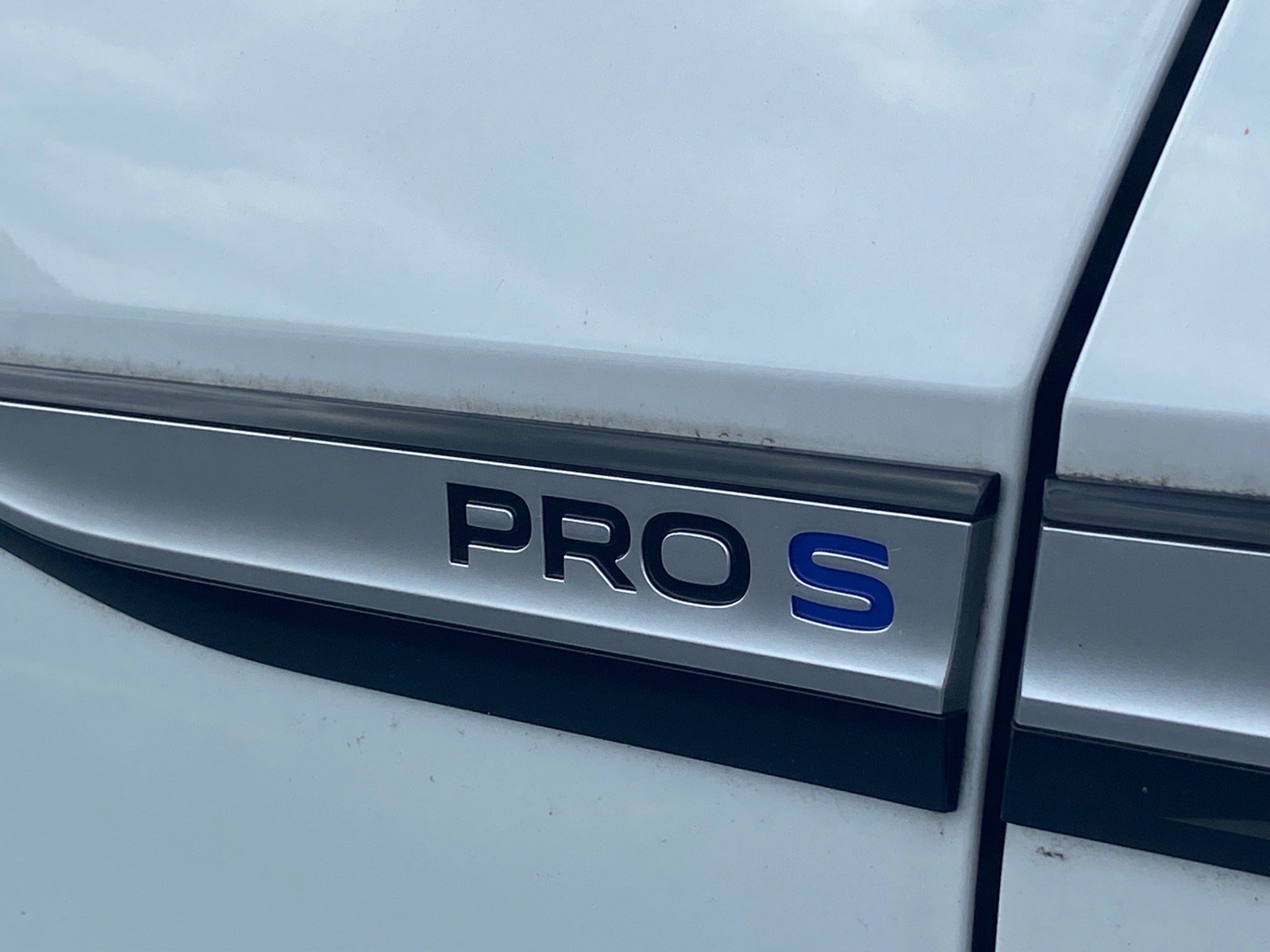 Used 2023 Volkswagen ID.4 Pro S RWD image 3