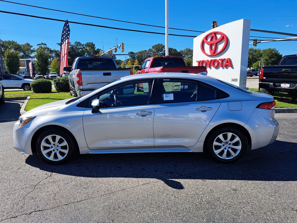 New 2026 Toyota Corolla LE image 9