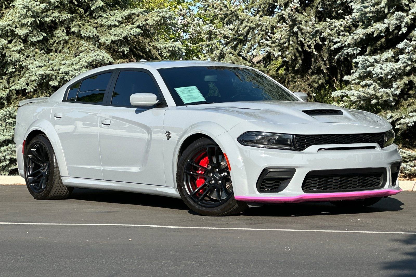 Used 2022 Dodge Charger SRT Hellcat w/ Harman/Kardon Audio Group image 2