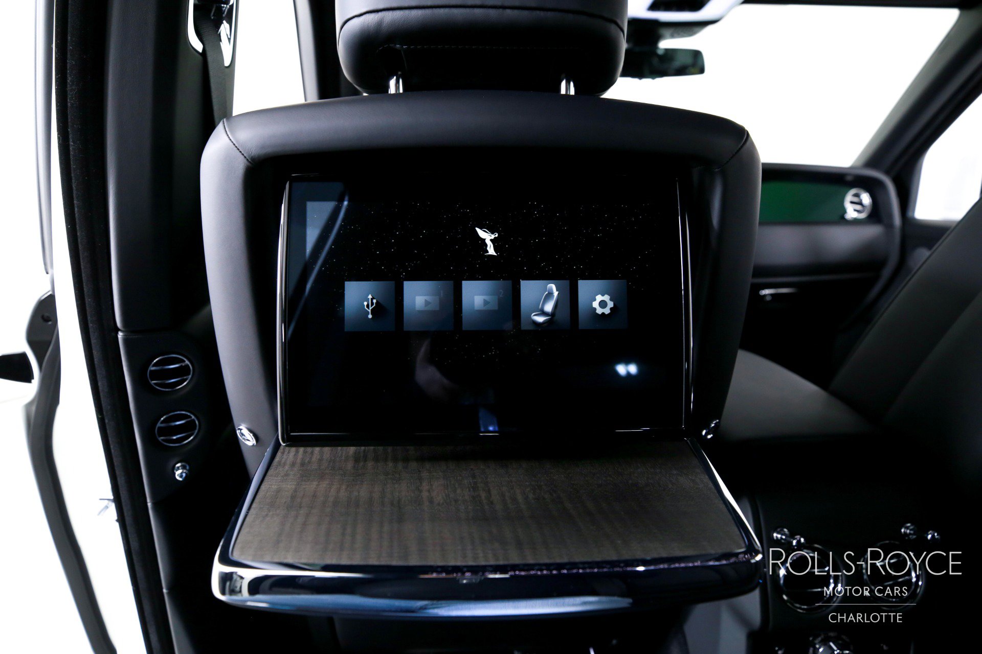 New 2026 Rolls-Royce Cullinan image 21