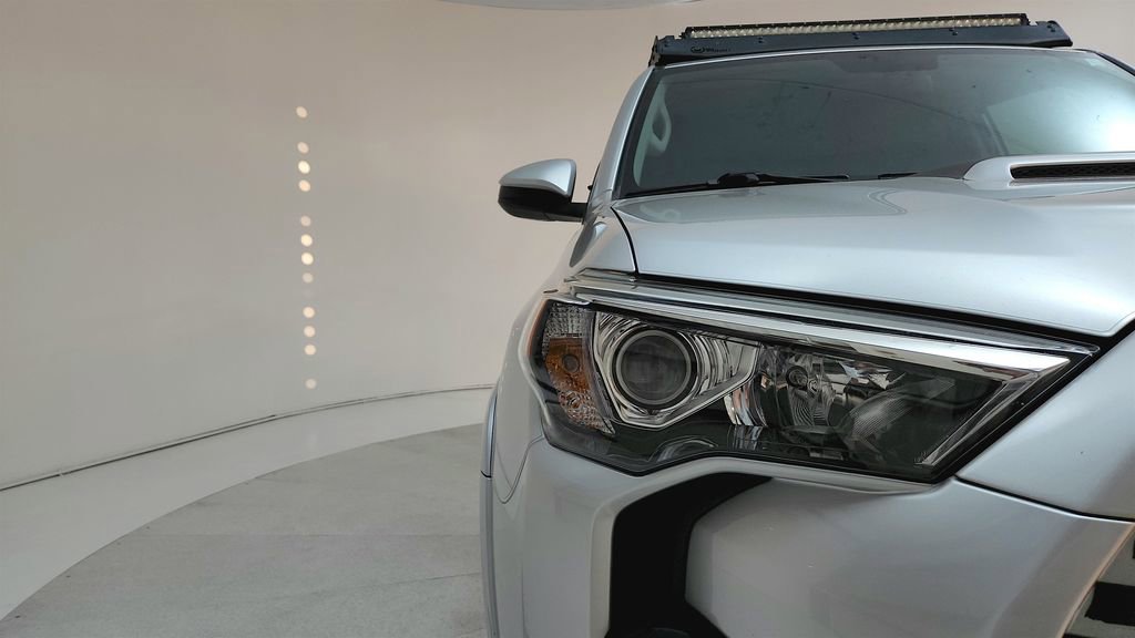 Used 2018 Toyota 4Runner TRD Off-Road image 22