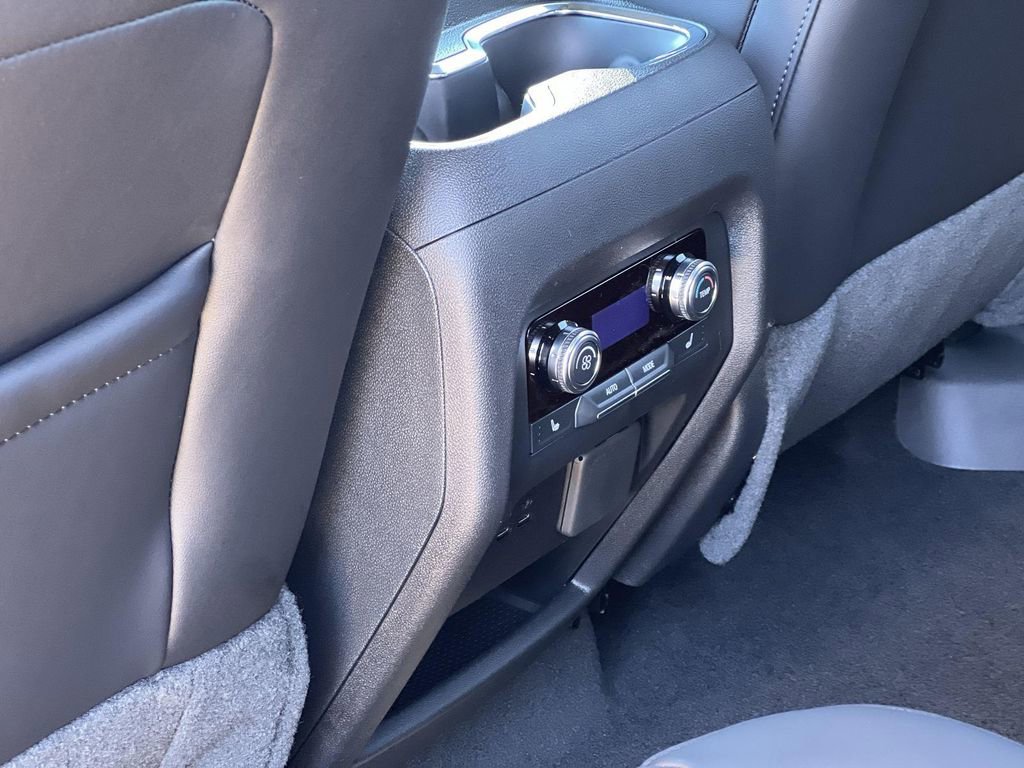 New 2026 GMC Acadia Elevation image 27