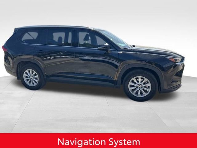 Used 2024 Toyota Grand Highlander XLE image 3