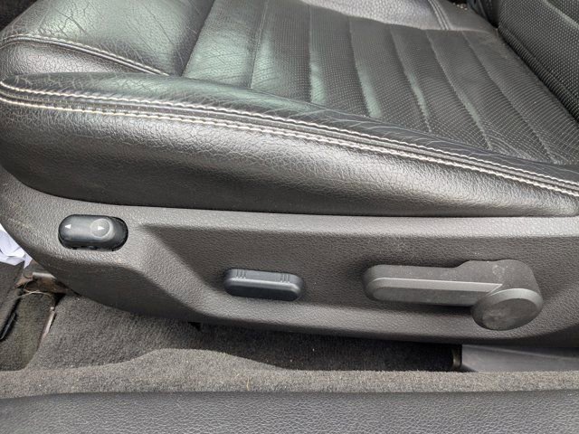 Used 2010 Ford Mustang Convertible image 14