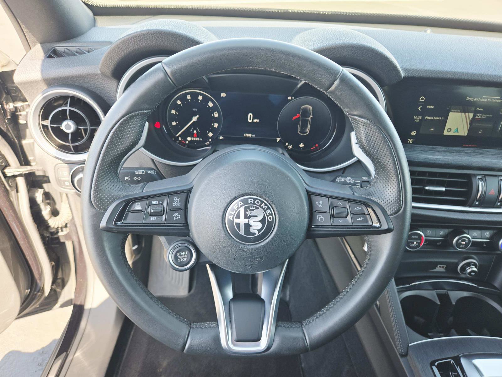 Used 2024 Alfa Romeo Stelvio Sprint image 19