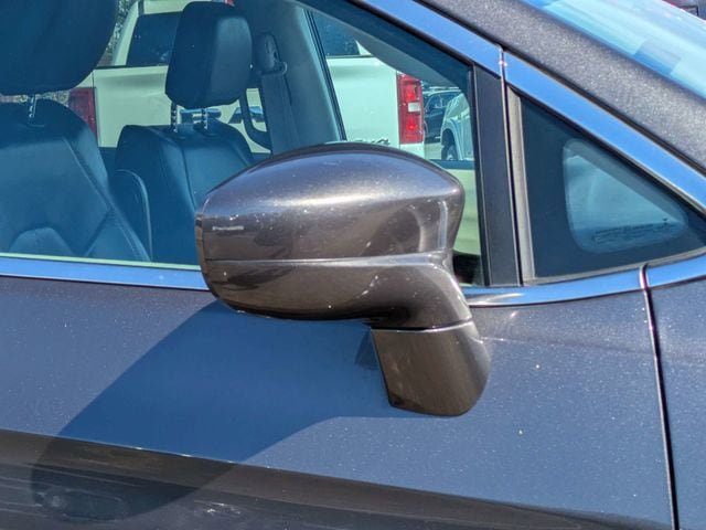 Used 2020 Chrysler Pacifica Touring-L w/ Tire & Wheel Group image 12