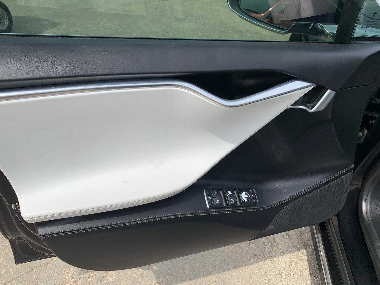 Used 2017 Tesla Model S 60 RWD image 13