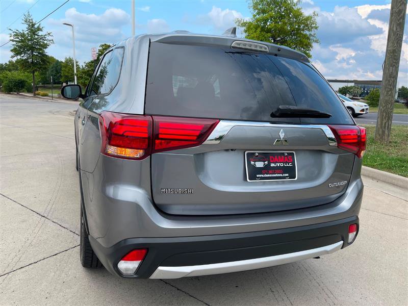 Used 2017 Mitsubishi Outlander ES AWD/4WD image 52