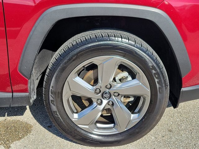 Used 2020 Toyota RAV4 Limited w/ Limited Grade Weather Package AWD/4WD image 14