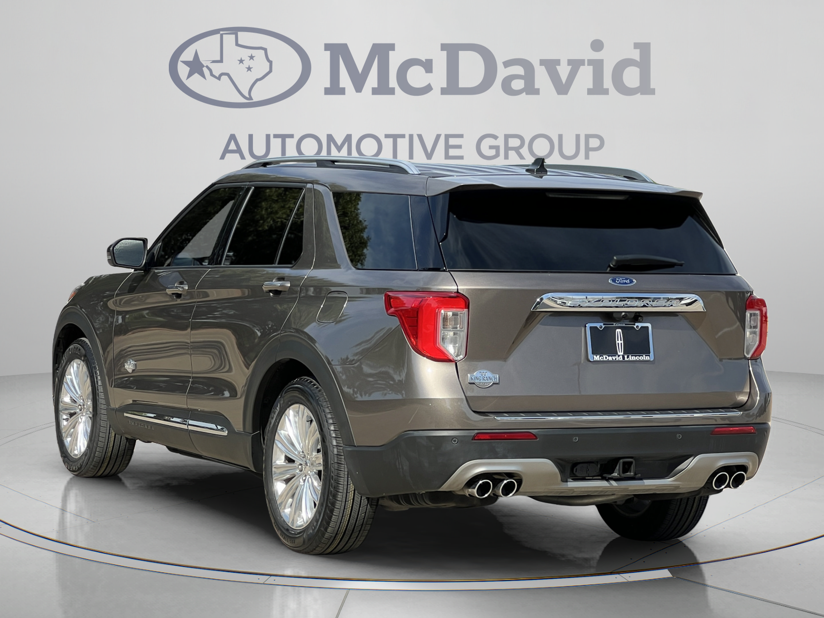 Used 2021 Ford Explorer King Ranch w/ Premium Technology Package RWD image 5