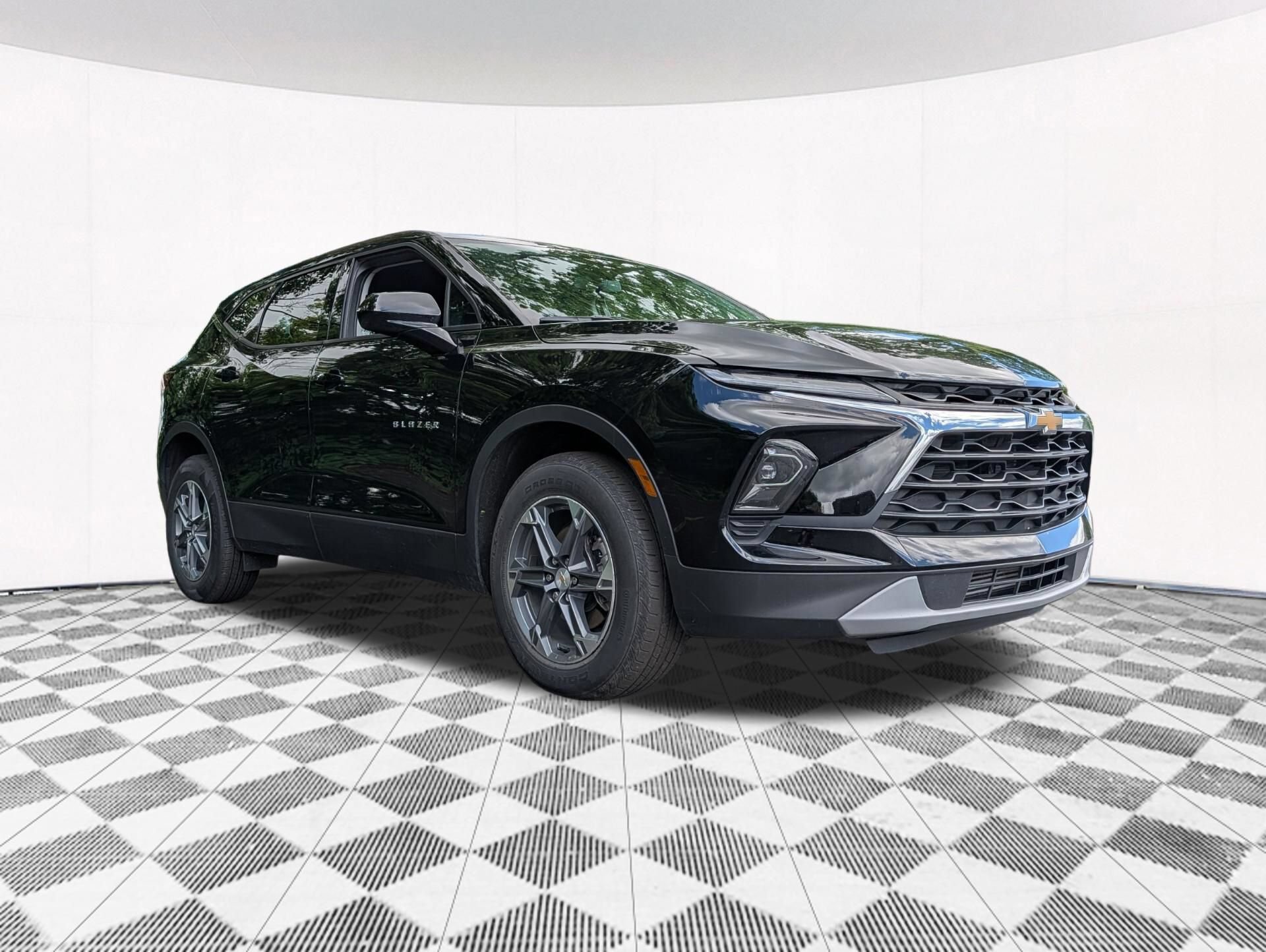 Used 2025 Chevrolet Blazer LT AWD/4WD image 15