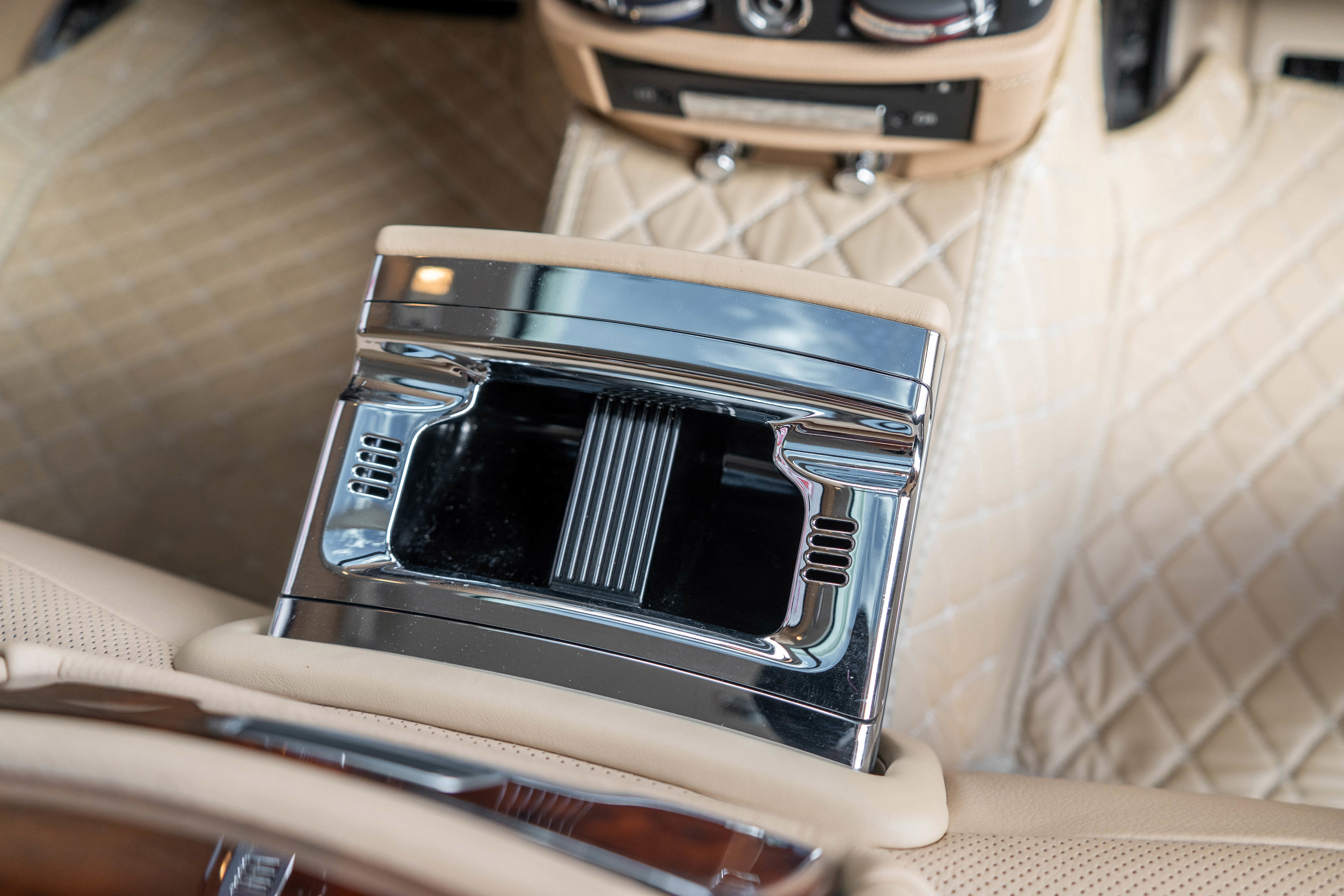 Used 2014 Rolls-Royce Ghost image 41