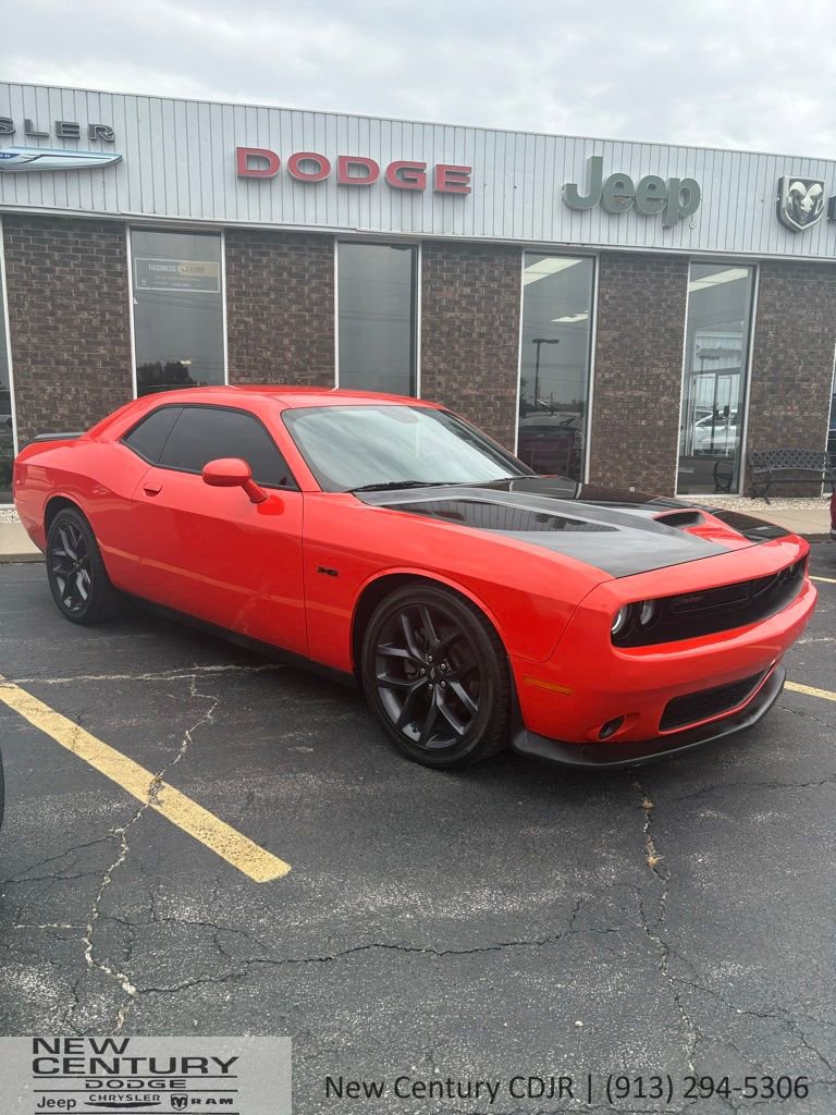 Used 2023 Dodge Challenger R/T w/ Blacktop Package image 5