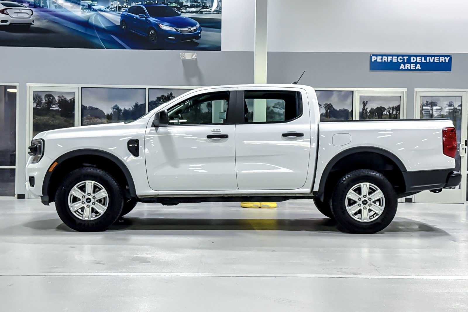 Used 2024 Ford Ranger XL w/ Trailer Tow Package RWD image 2