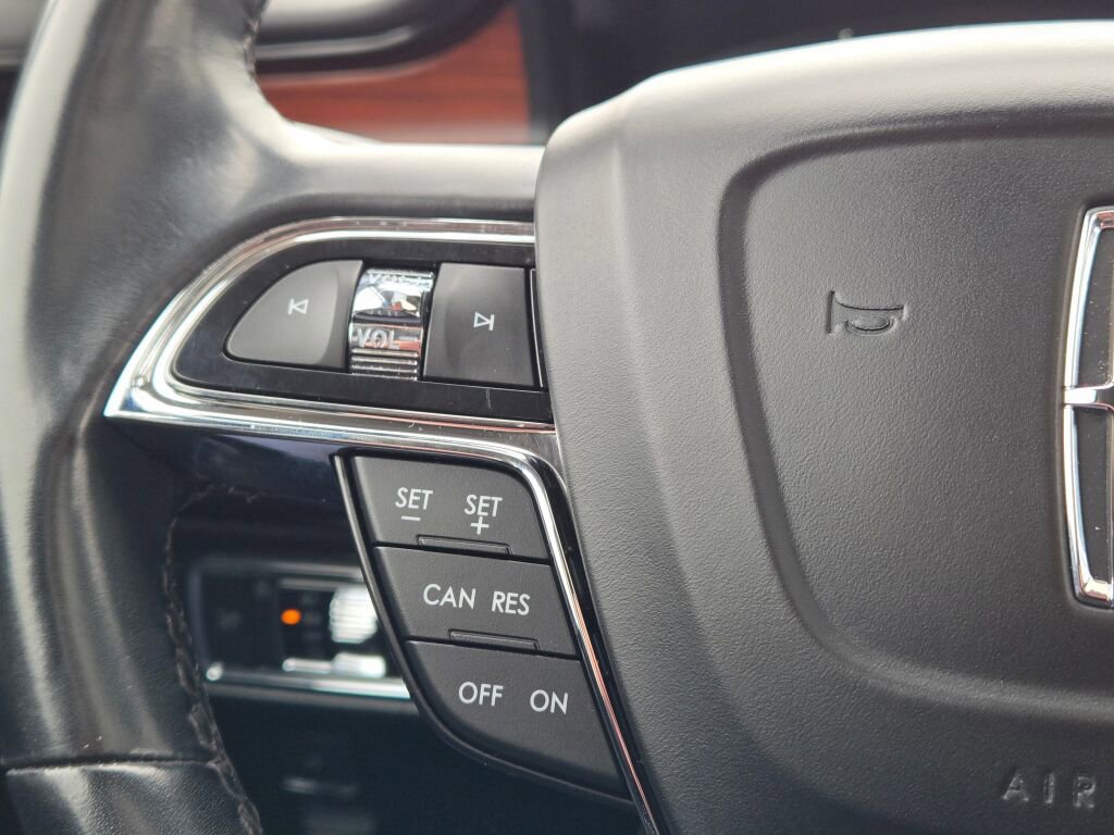 Used 2021 Lincoln Nautilus Reserve w/ Monochromatic Package image 47