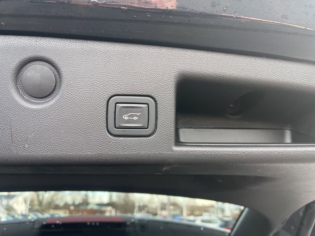 Certified 2023 Chevrolet Equinox RS AWD/4WD image 11