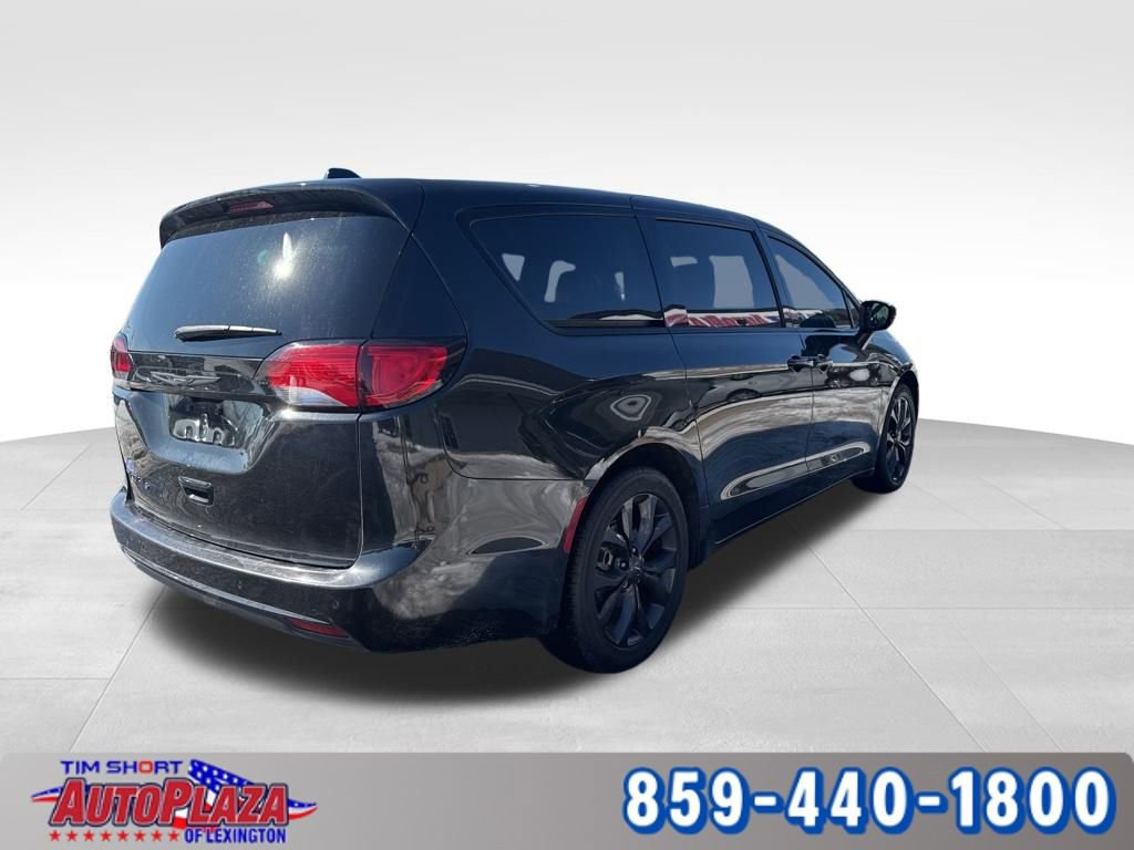 Used 2020 Chrysler Pacifica Touring w/ S Appearance Package image 5