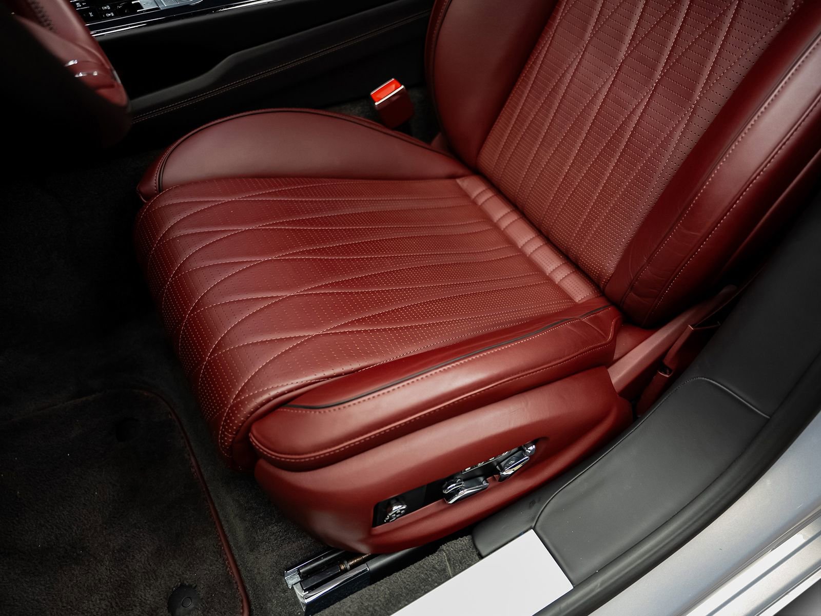 Used 2022 Bentley Flying Spur W12 AWD/4WD image 34