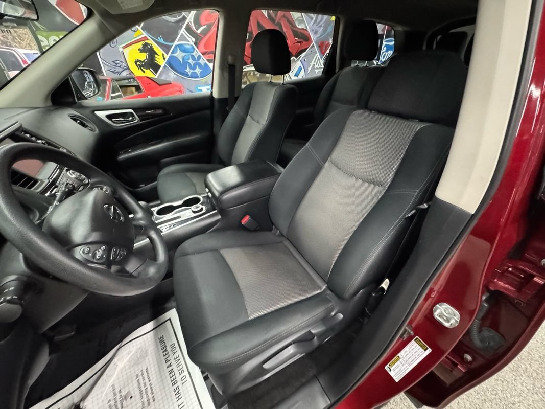 Used 2018 Nissan Pathfinder S AWD/4WD image 11