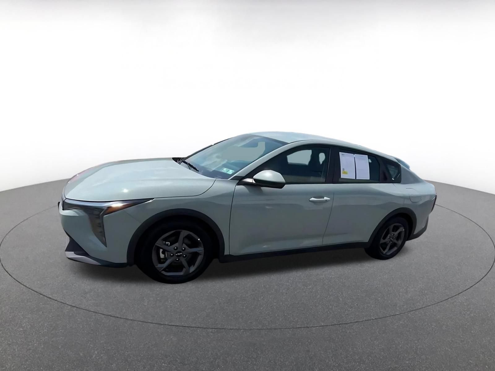 Used 2025 Kia K4 FWD image 7