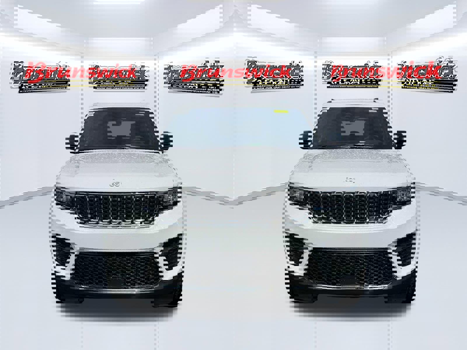 New 2025 Jeep Grand Cherokee Laredo X w/ Luxury Tech Group I image 2