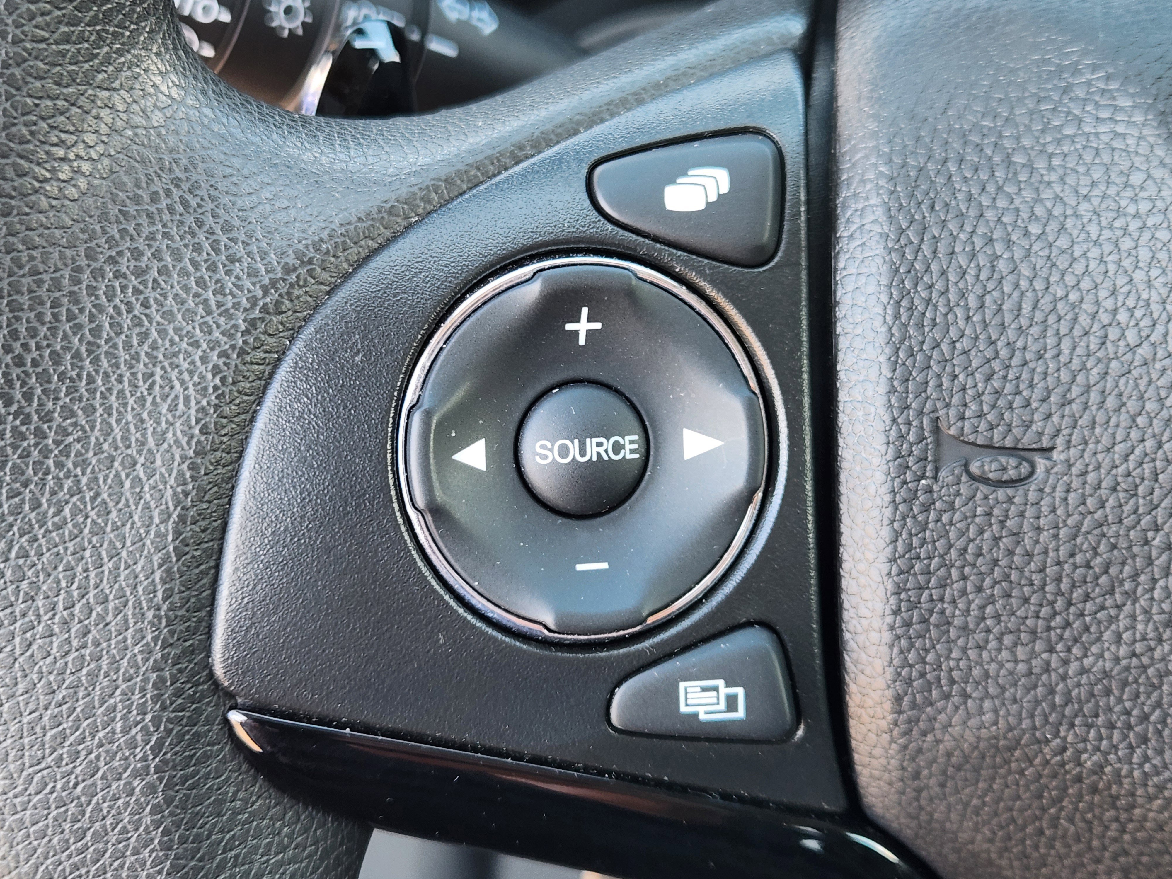 Used 2019 Honda HR-V EX image 23