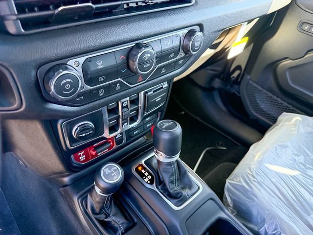 New 2026 Jeep Gladiator Sport AWD/4WD image 22