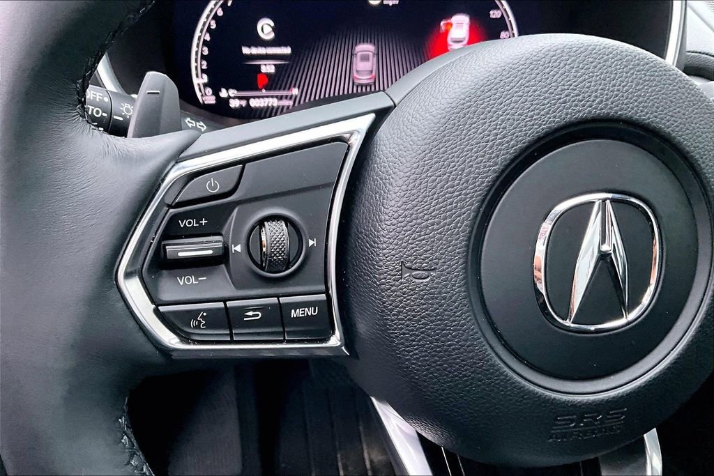 Used 2025 Acura MDX SH-AWD image 26