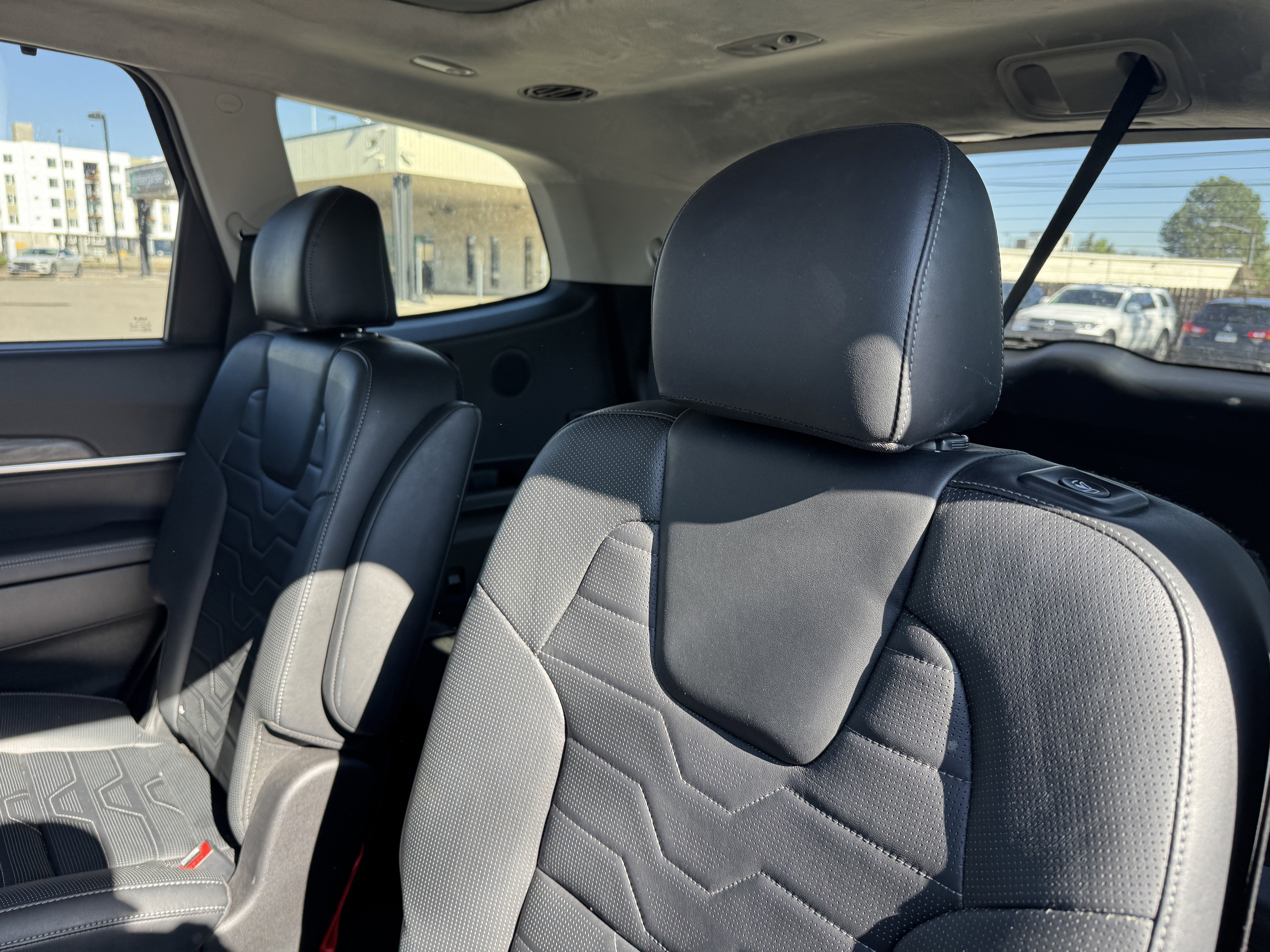Used 2022 Kia Telluride SX w/ SX Prestige Package AWD/4WD image 16