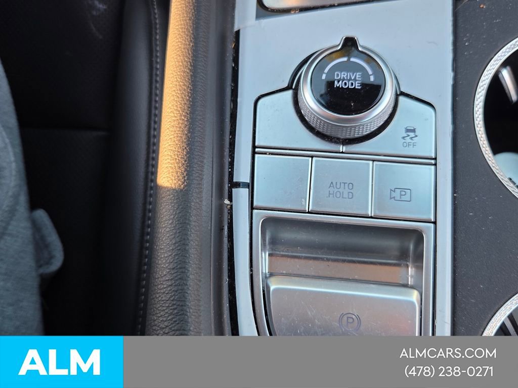 Used 2026 Genesis G70 2.5T image 19