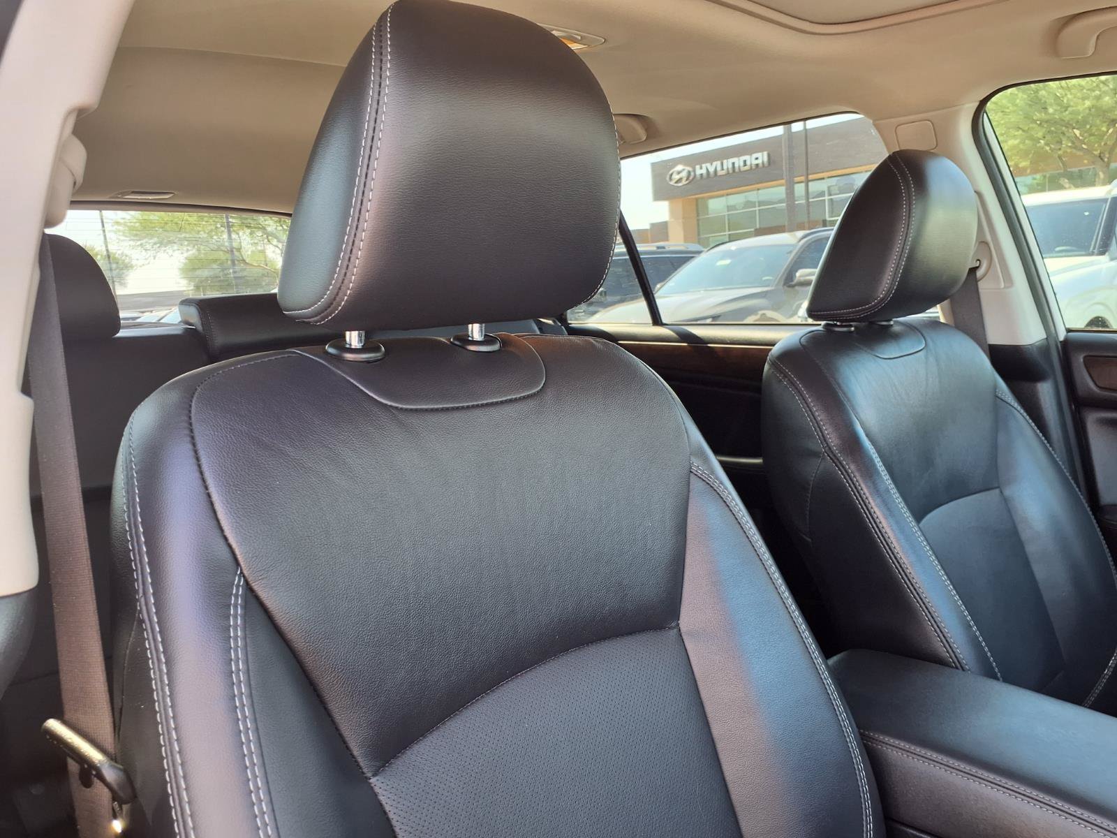 Used 2019 Subaru Outback 3.6R Limited AWD/4WD image 12