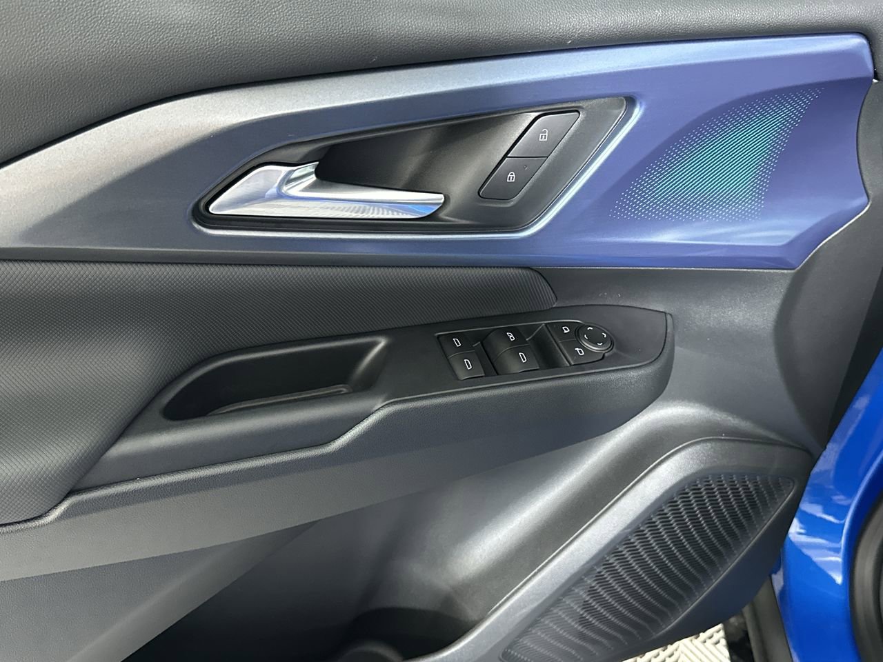 New 2026 Chevrolet Equinox EV LT AWD/4WD image 77
