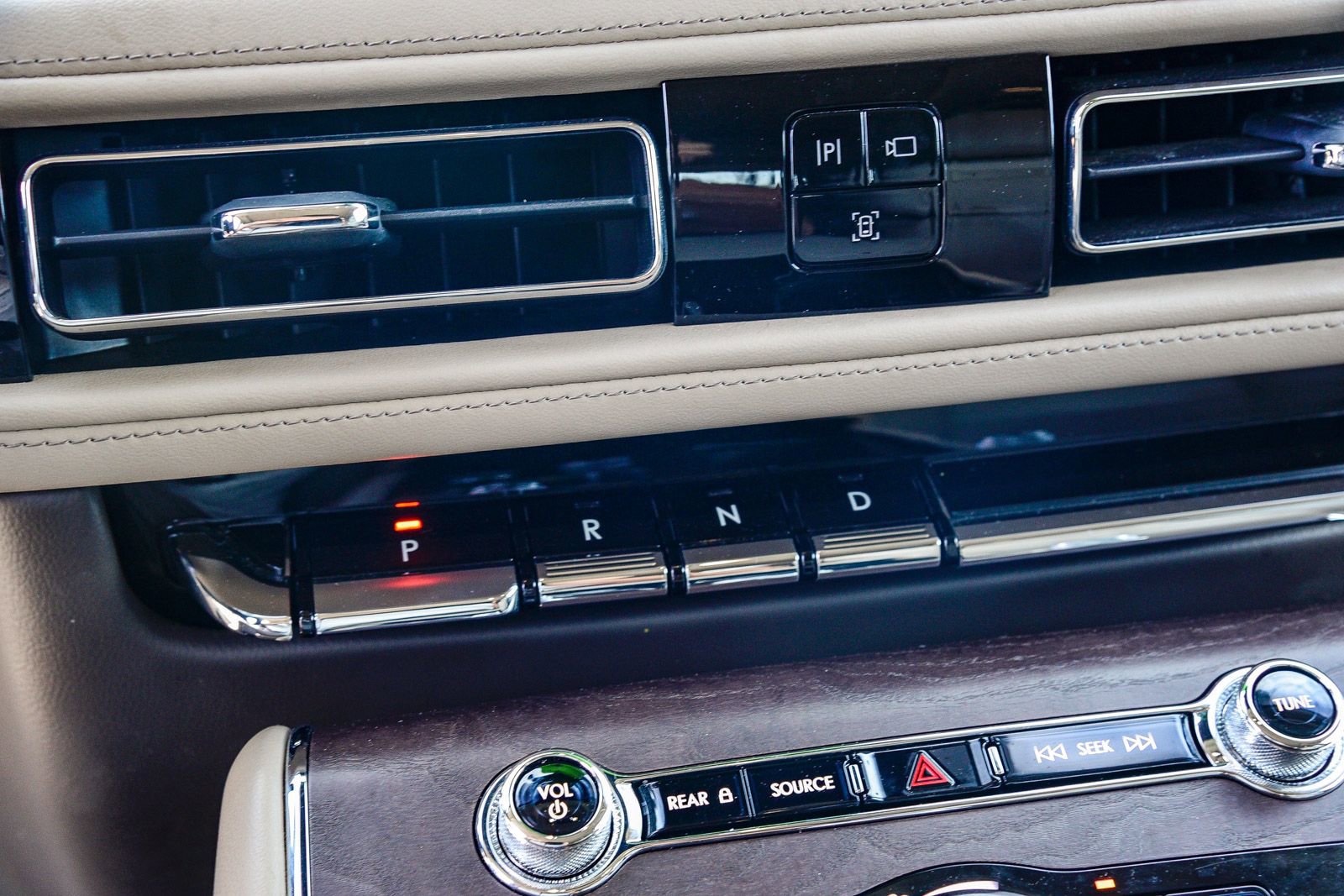 Used 2023 Lincoln Aviator Reserve w/ Equipment Group 201A image 23