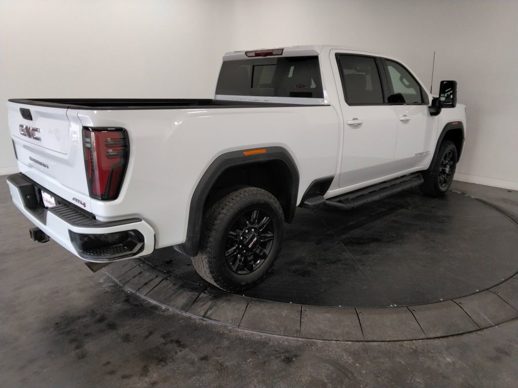 Used 2025 GMC Sierra 2500 AT4 image 4
