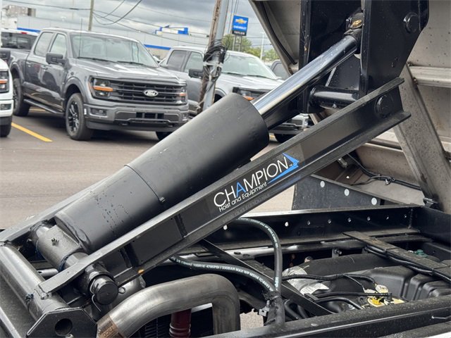 New 2025 Ford F550 4x4 Regular Cab Super Duty image 14