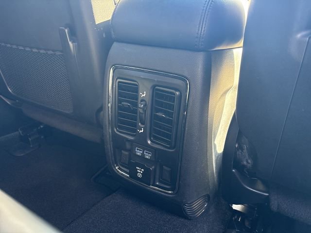 Used 2021 Jeep Grand Cherokee Limited image 23