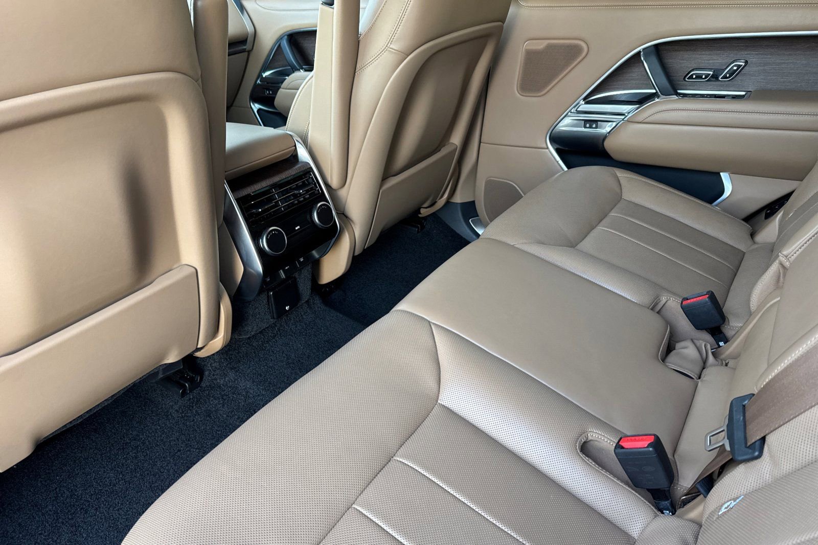 Certified 2023 Land Rover Range Rover Long Wheelbase SE image 12