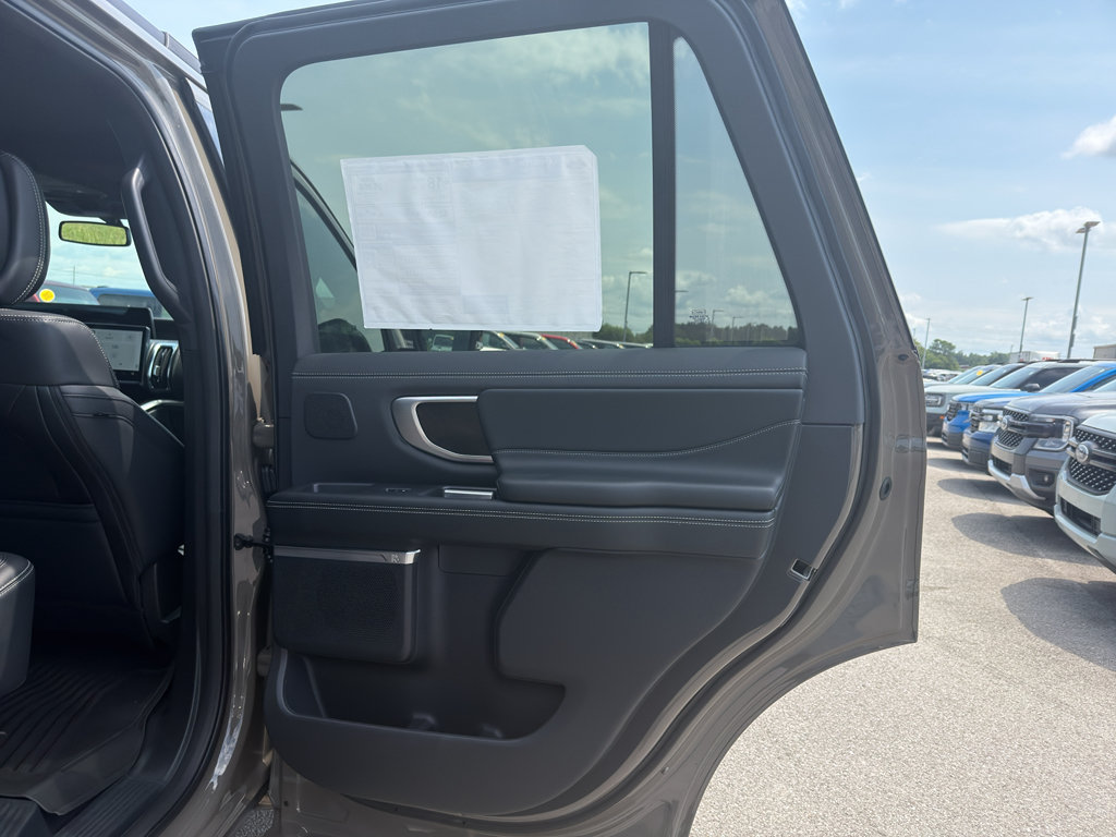 New 2027 Ford Expedition Platinum w/ Stealth Performance Package AWD/4WD image 22
