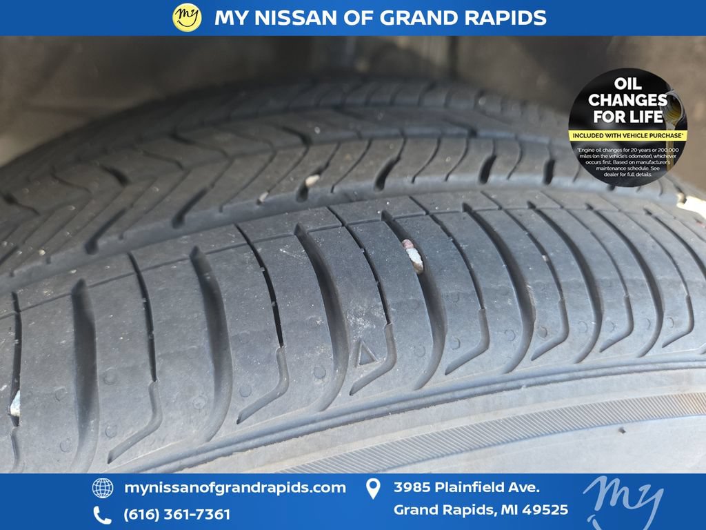 Used 2025 Nissan Altima 2.5 SV FWD image 31