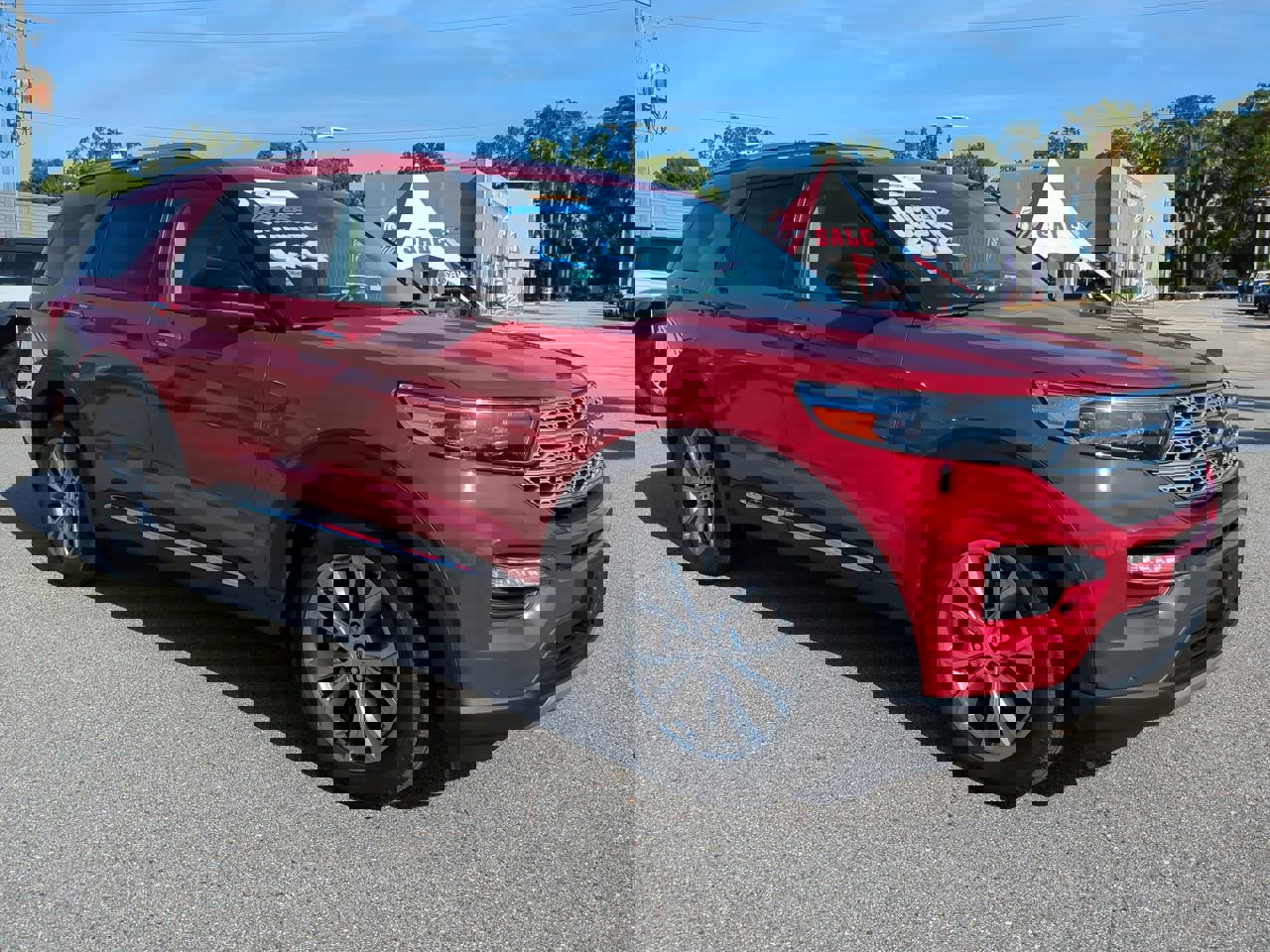 Used 2023 Ford Explorer Limited image 2