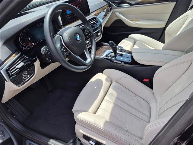 Used 2023 BMW 540i w/ Premium Package RWD image 12