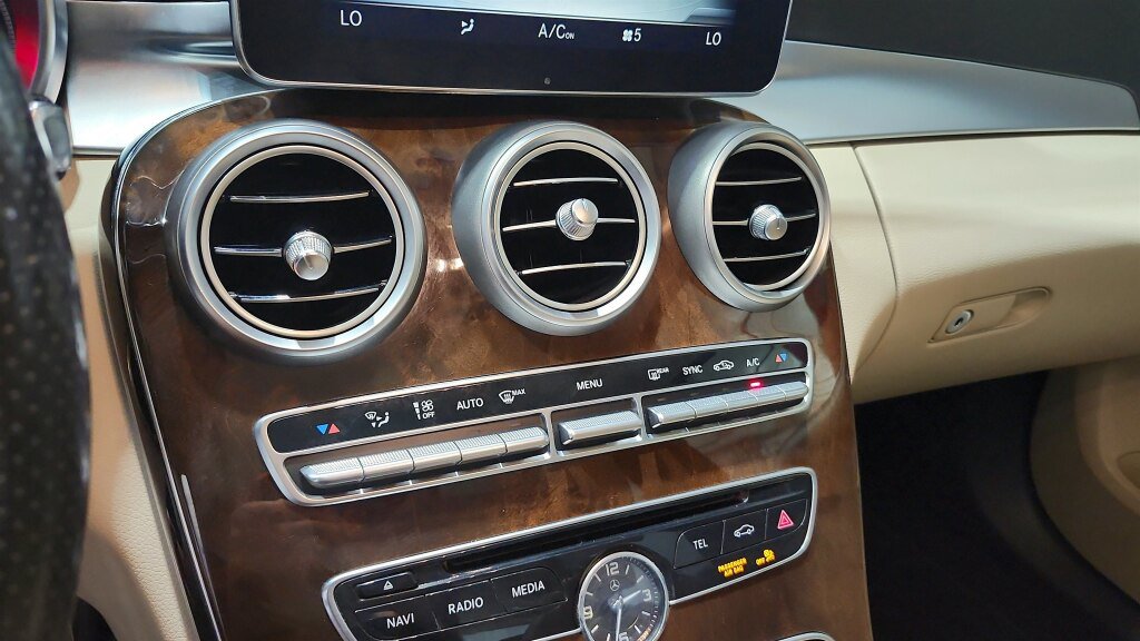 Used 2016 Mercedes-Benz C 300 4MATIC Sedan image 29
