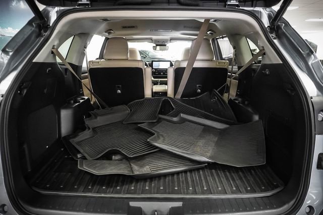 Used 2022 Toyota Highlander Limited AWD/4WD image 21