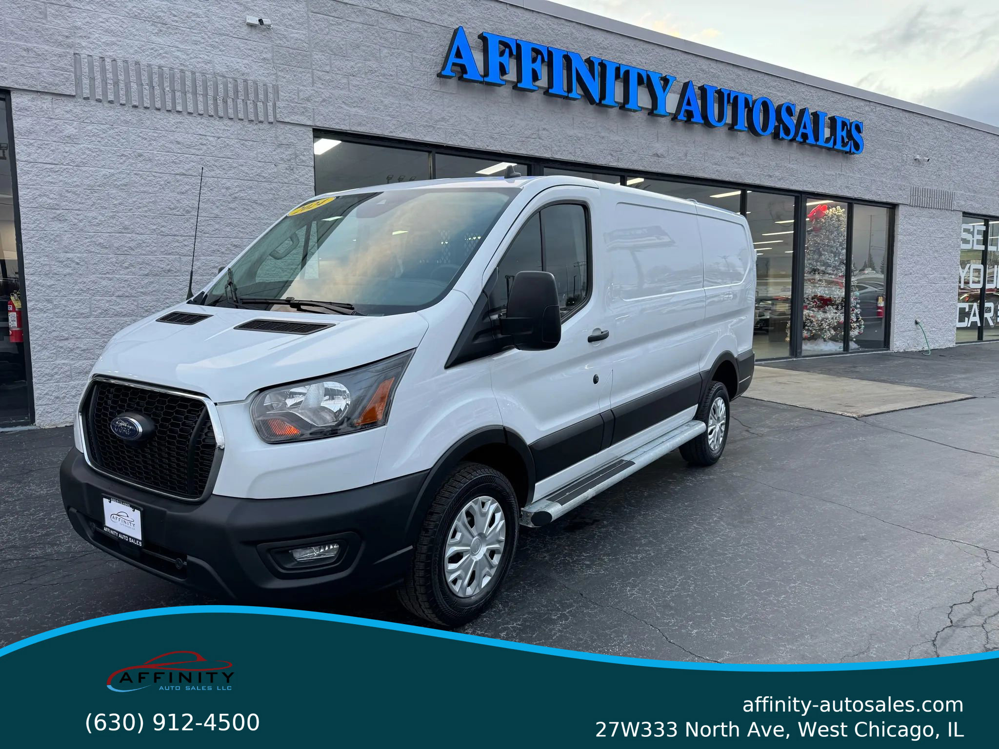 Used 2024 Ford Transit 250 Low Roof w/ Exterior Upgrade Package image 1