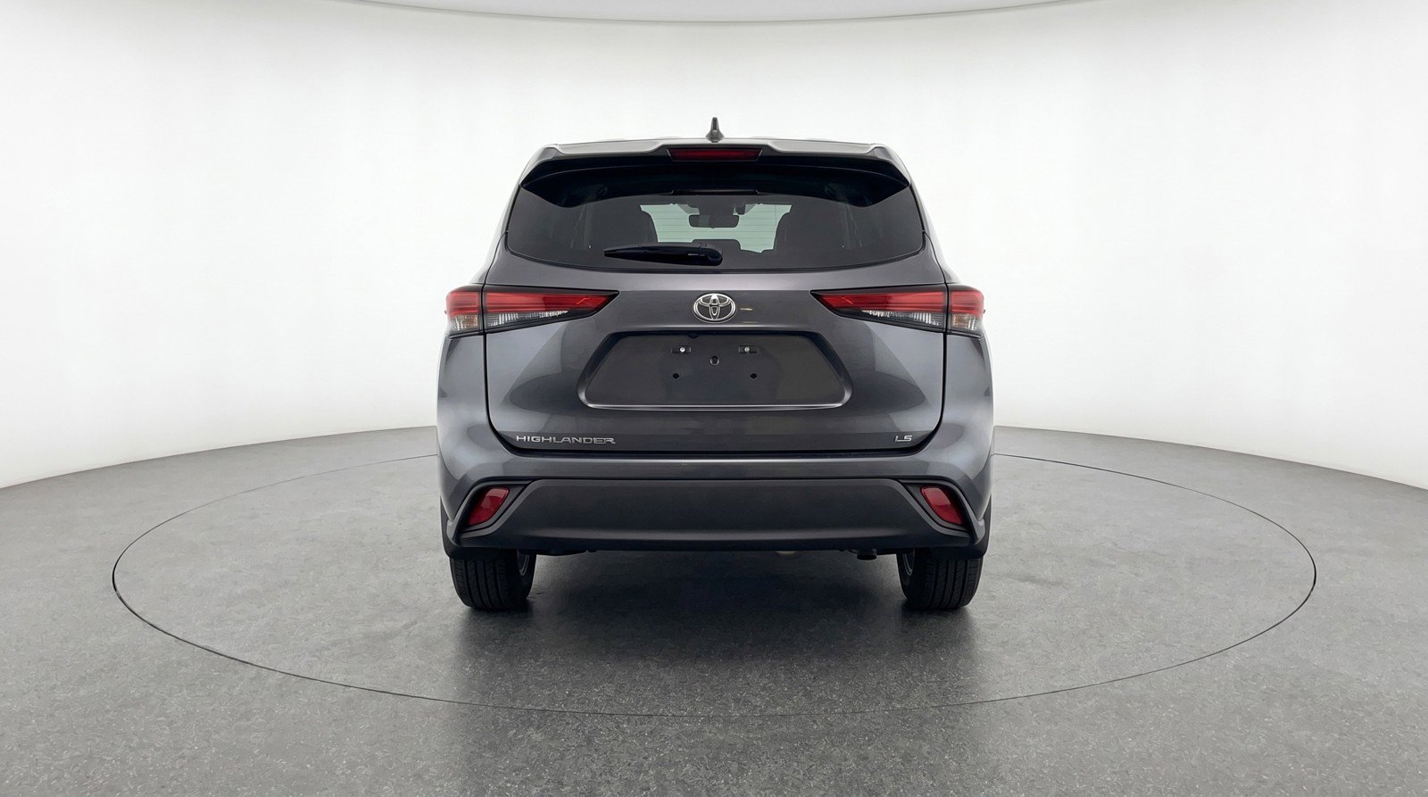 Used 2025 Toyota Highlander LE FWD image 7