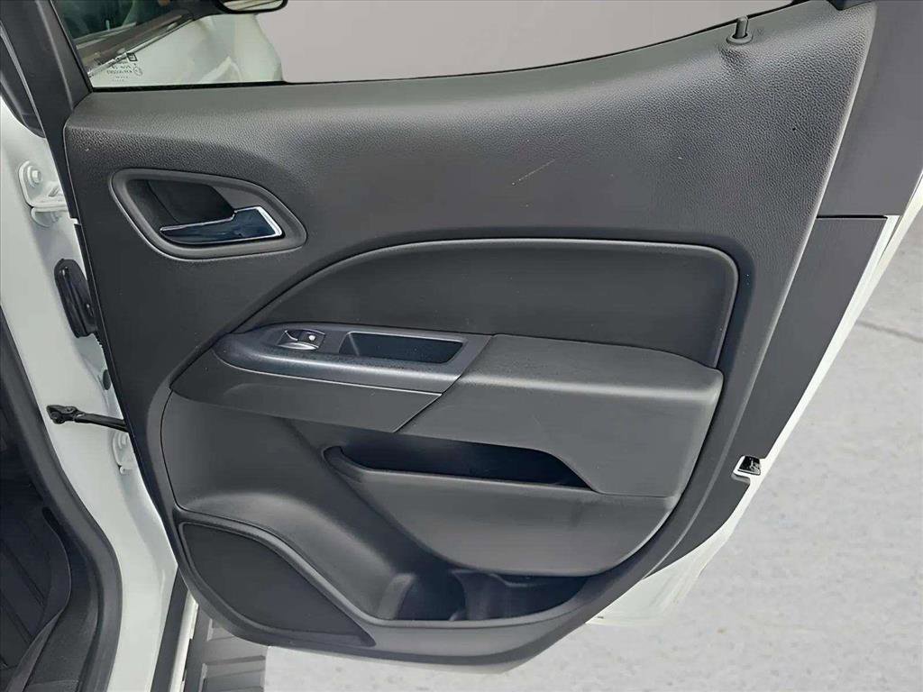 Used 2017 Chevrolet Colorado LT w/ LT Convenience Package image 28