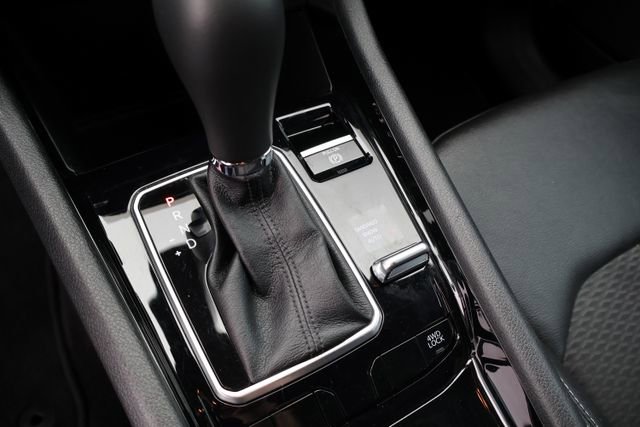 Used 2024 Jeep Compass Latitude w/ Altitude Special Edition image 17