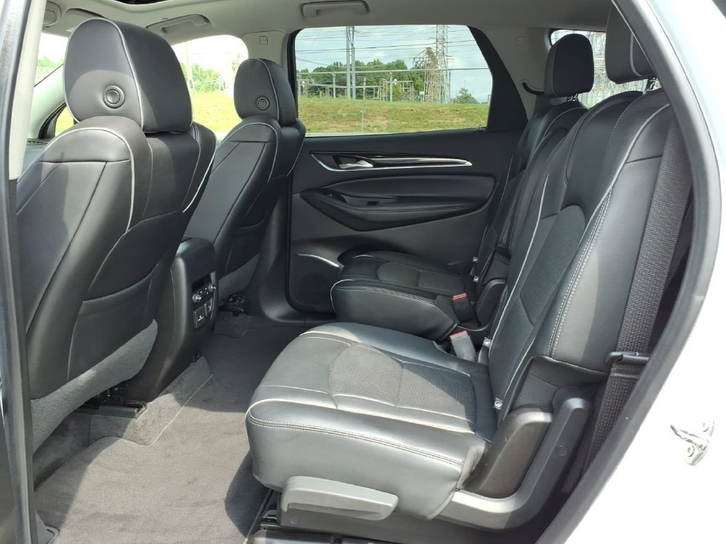 Used 2019 Buick Enclave Avenir w/ Avenir Technology Package FWD image 18